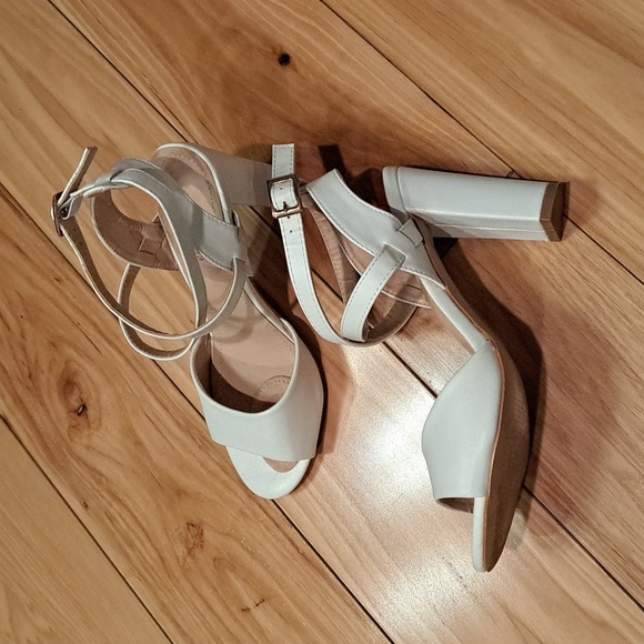 Top Moda Summer Heels - Picture 4 of 4